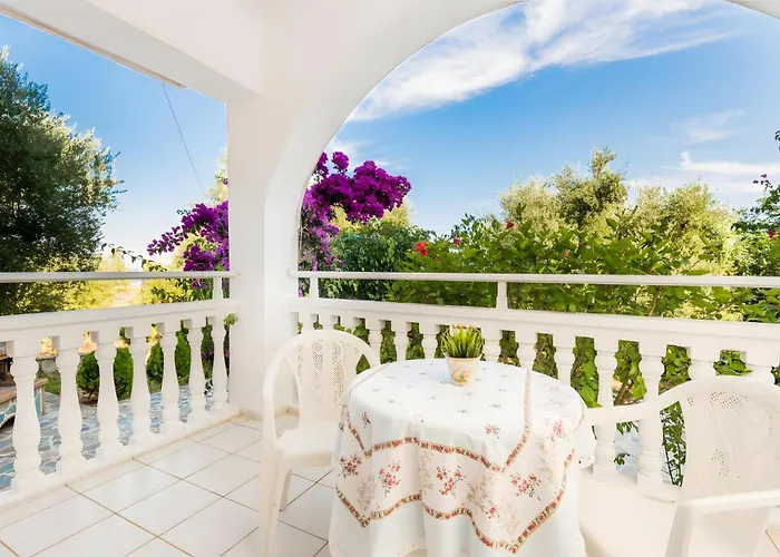 Tamar Apartments, بيت ضيافة