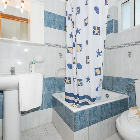 Tamar Apartments,